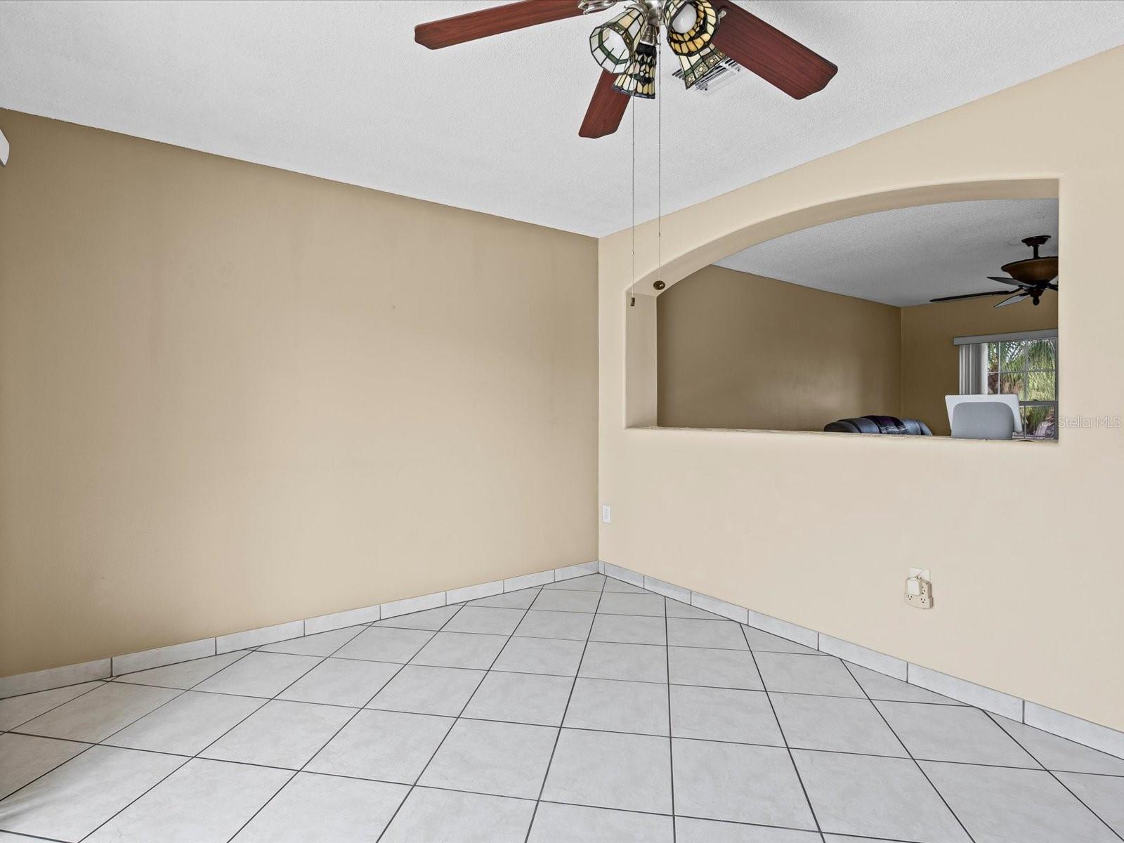 1220 HEATHER LAKE DR