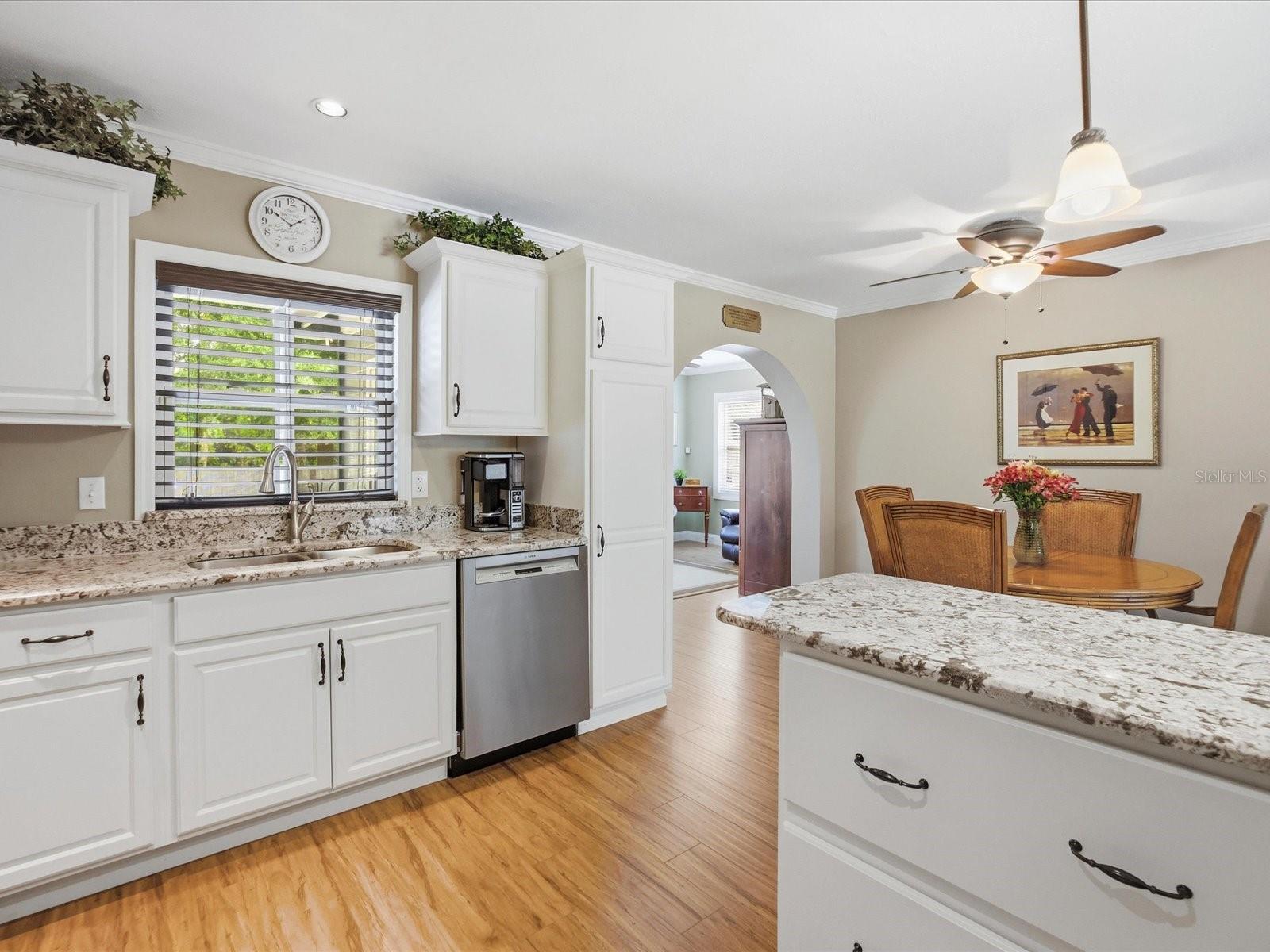 616 FITZWALTER DR