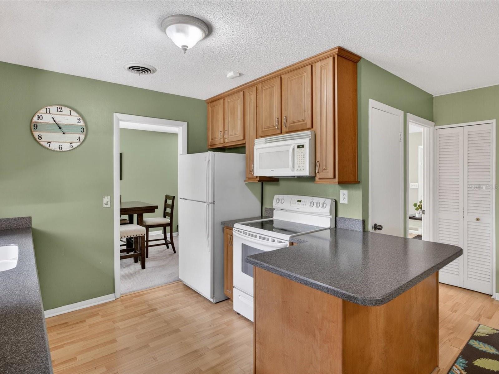 2803 BANCHORY RD