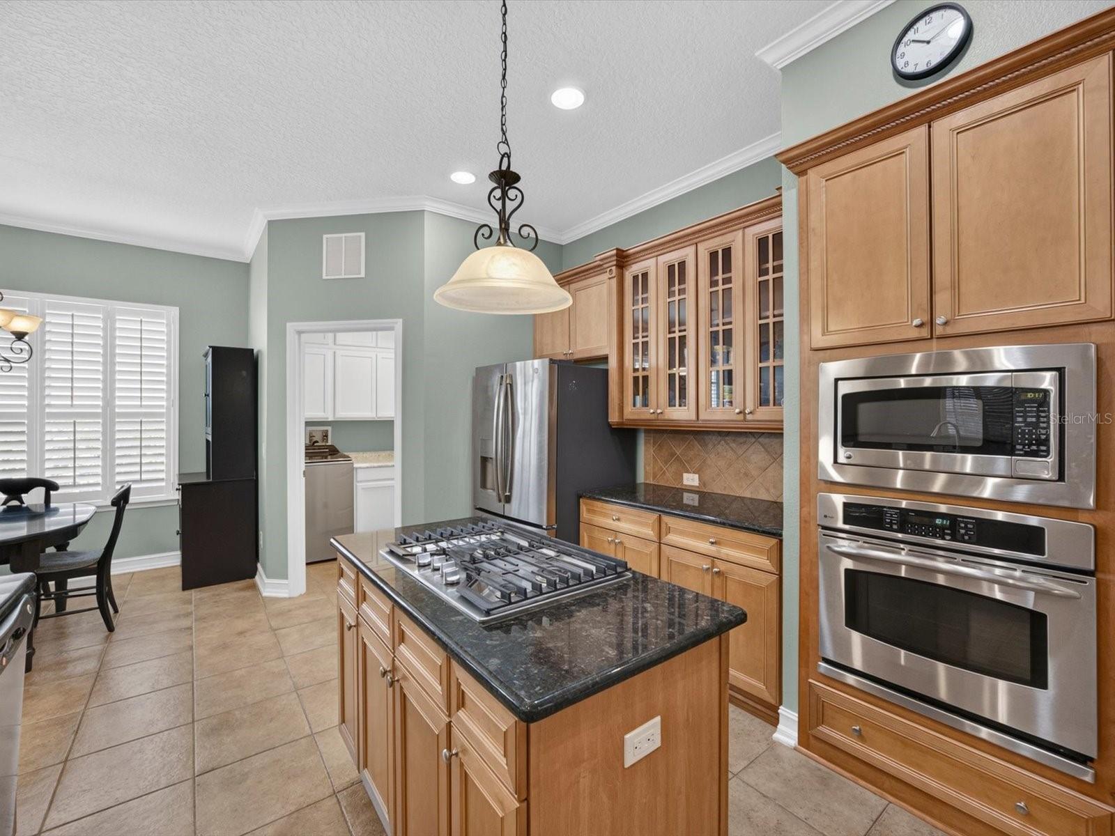 112 BEDFORD CT