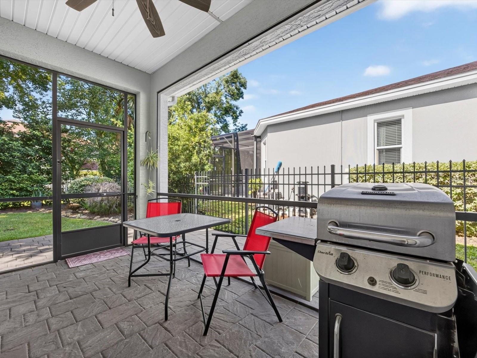 112 BEDFORD CT