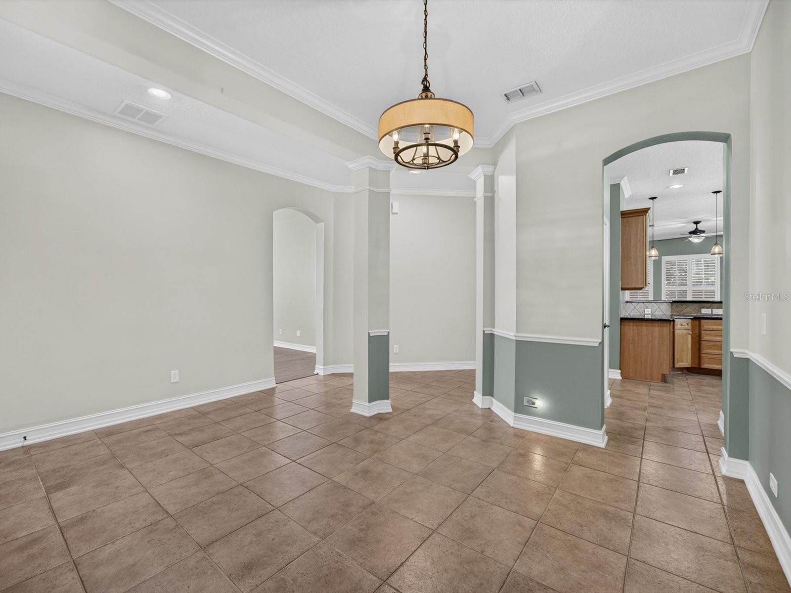 112 BEDFORD CT