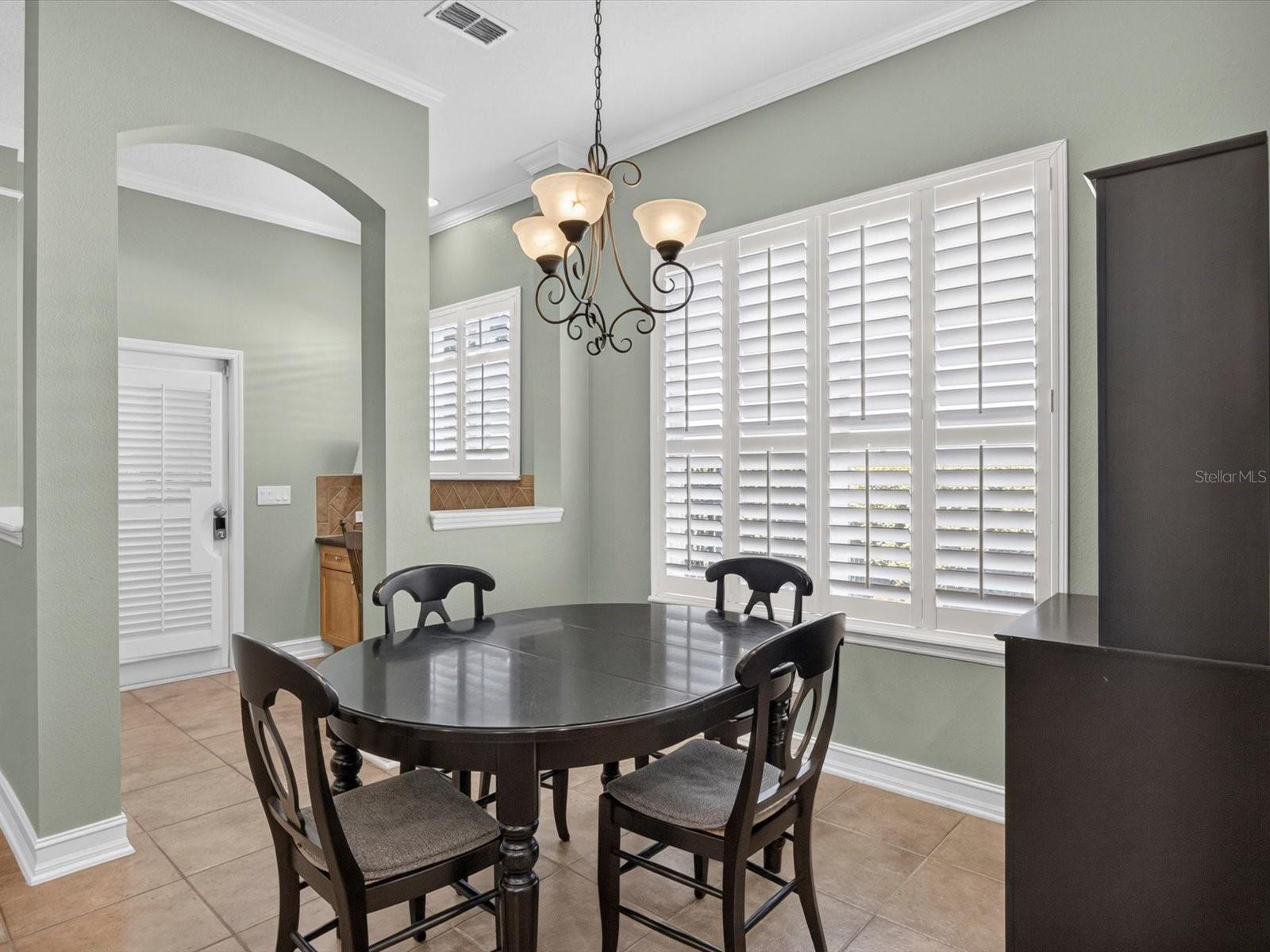 112 BEDFORD CT