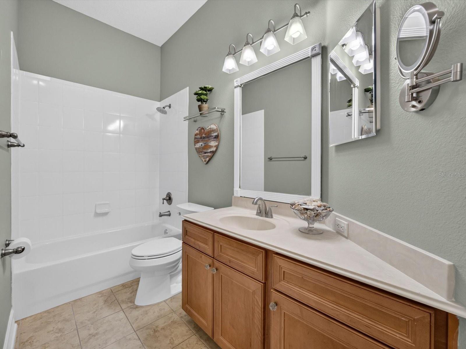 112 BEDFORD CT