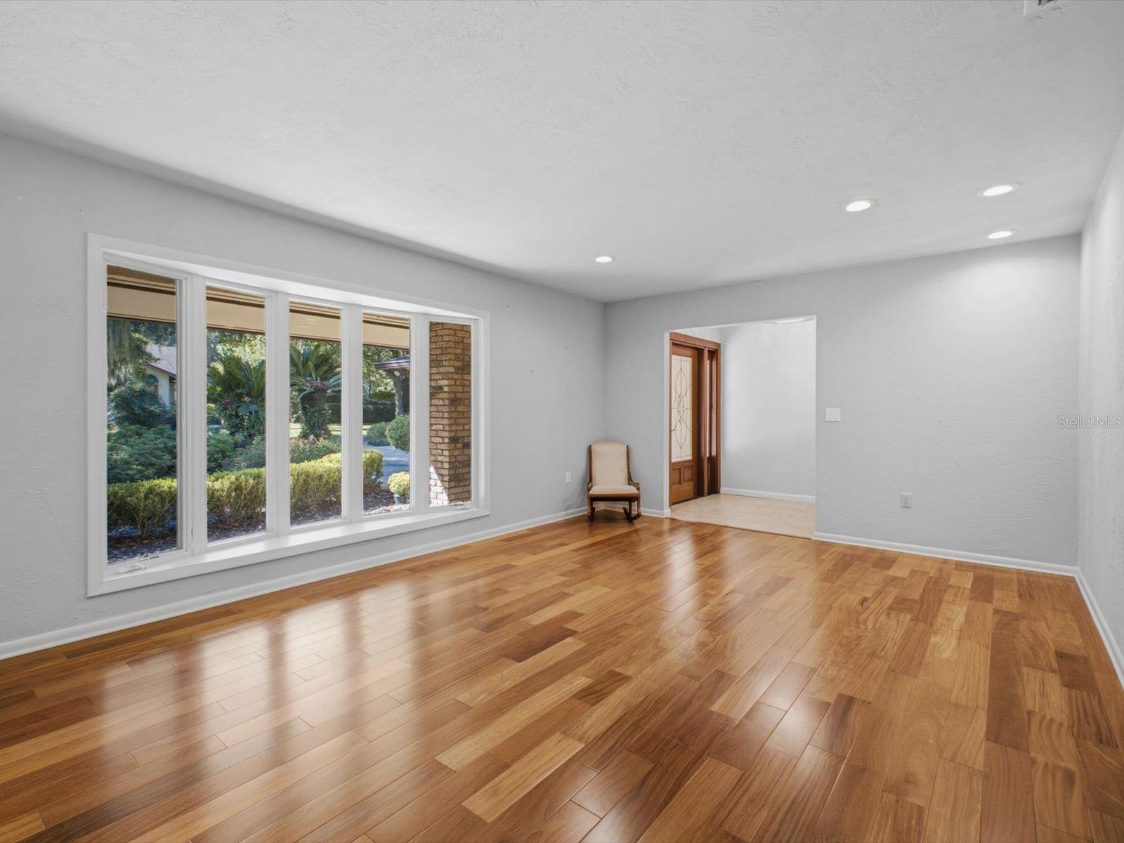 1735 DEMETREE DR