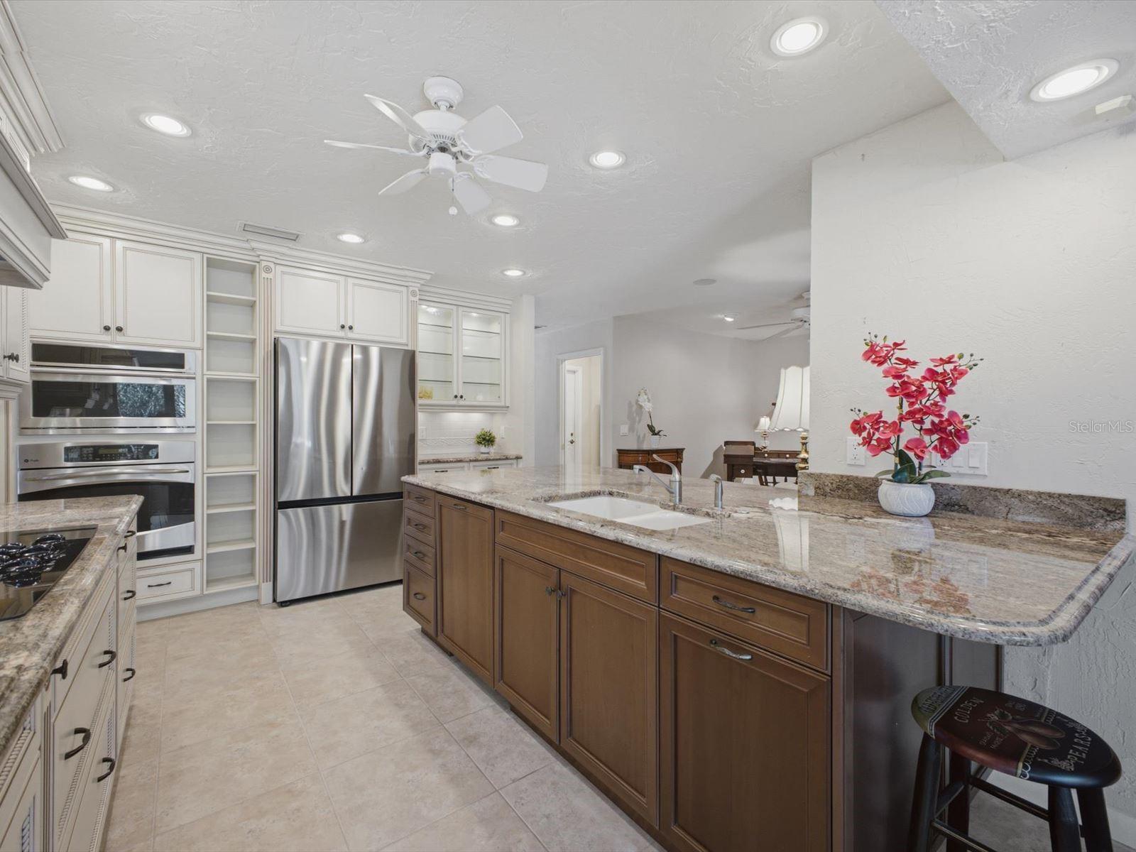 1735 DEMETREE DR