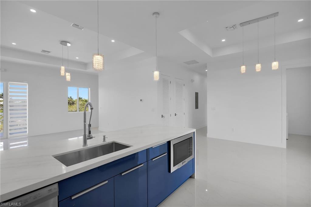 518 Avenida Primiceria