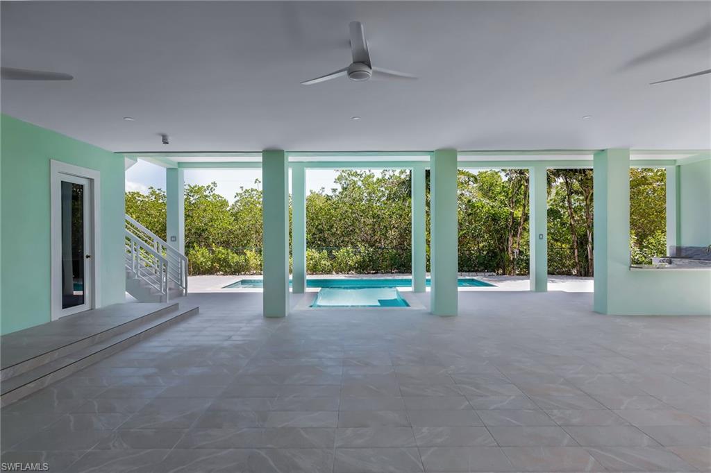 518 Avenida Primiceria