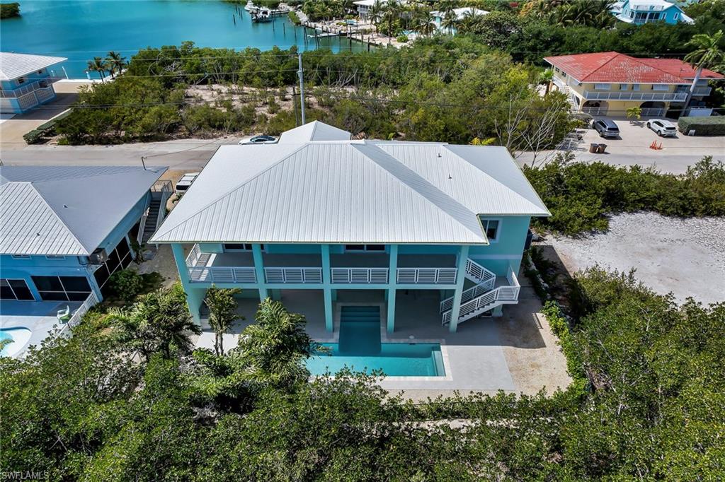 518 Avenida Primiceria