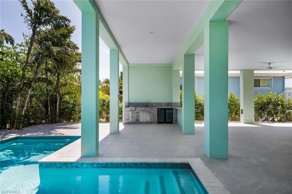 518 Avenida Primiceria