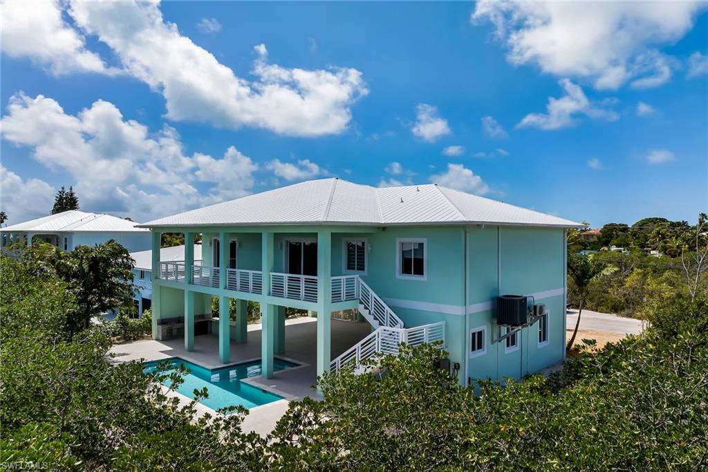 518 Avenida Primiceria