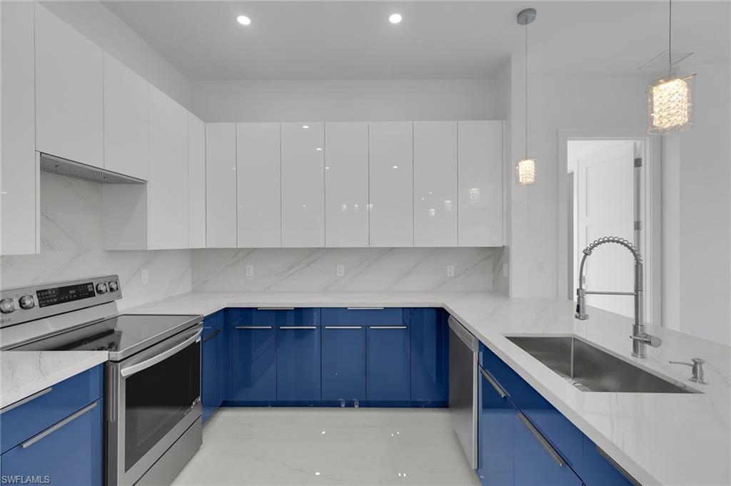 518 Avenida Primiceria