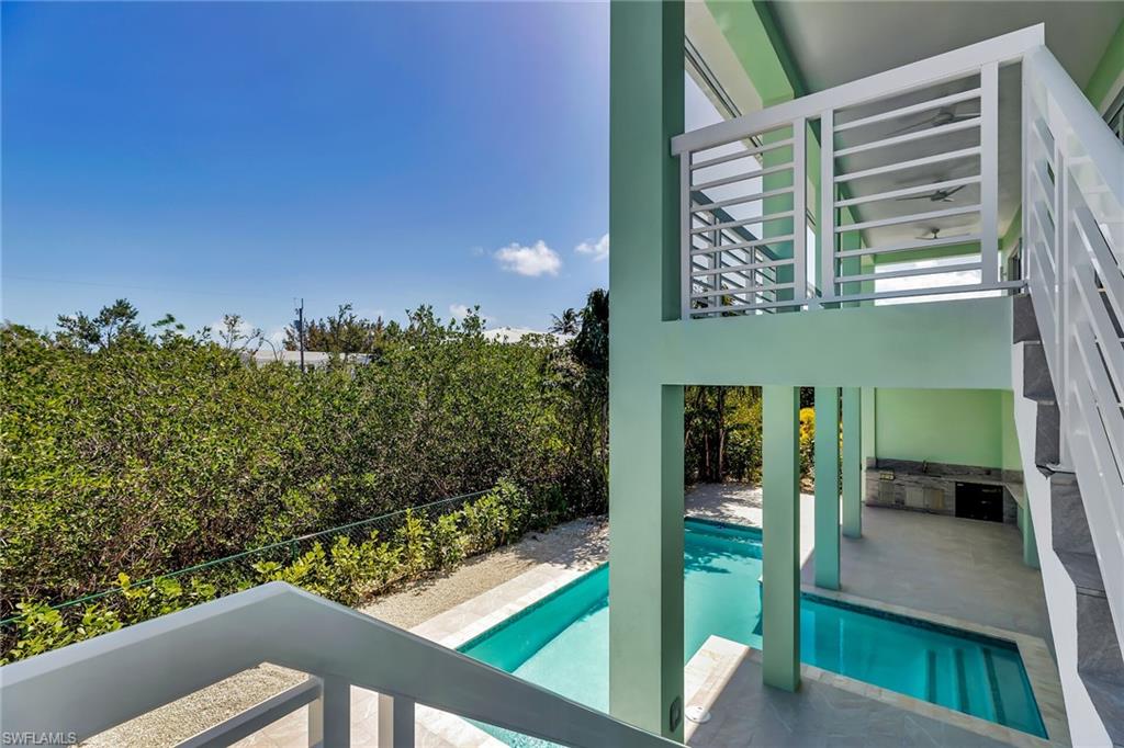 518 Avenida Primiceria