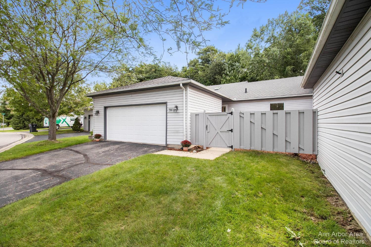 2861 E Telluride