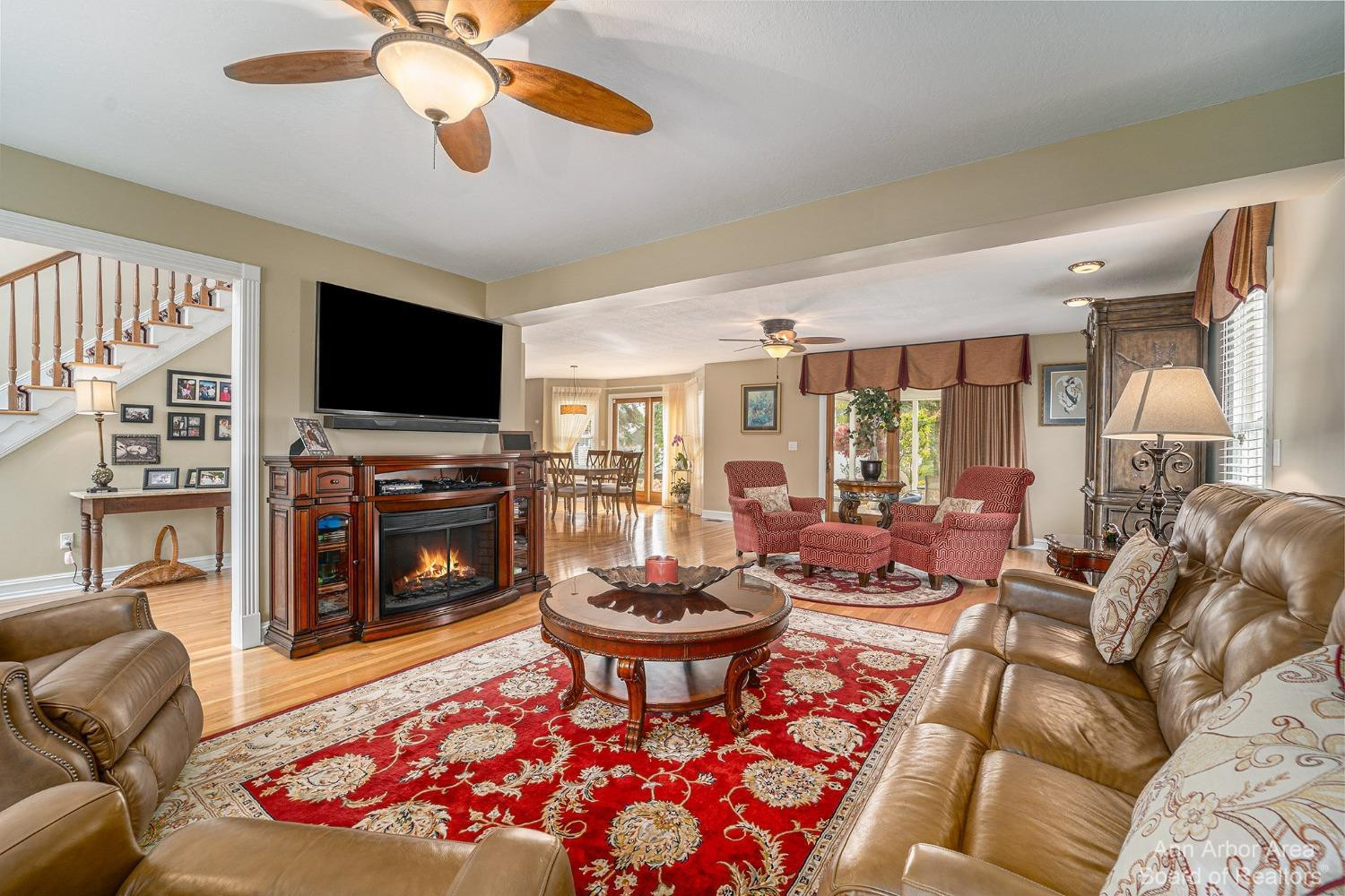 5517 E Dartmoor Drive