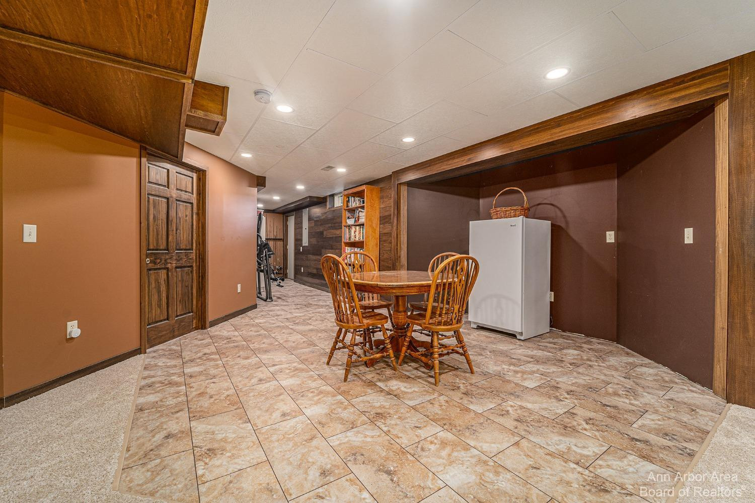 5517 E Dartmoor Drive