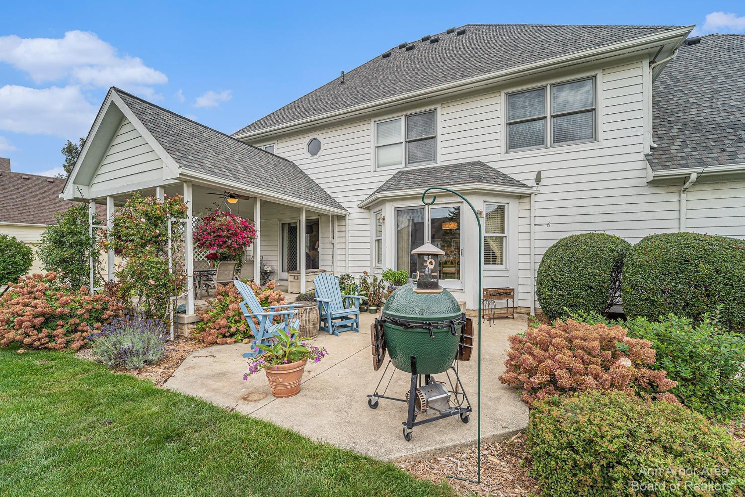 5517 E Dartmoor Drive