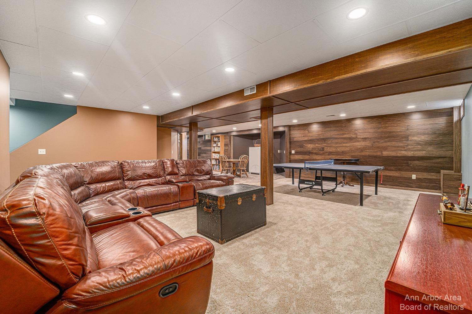 5517 E Dartmoor Drive