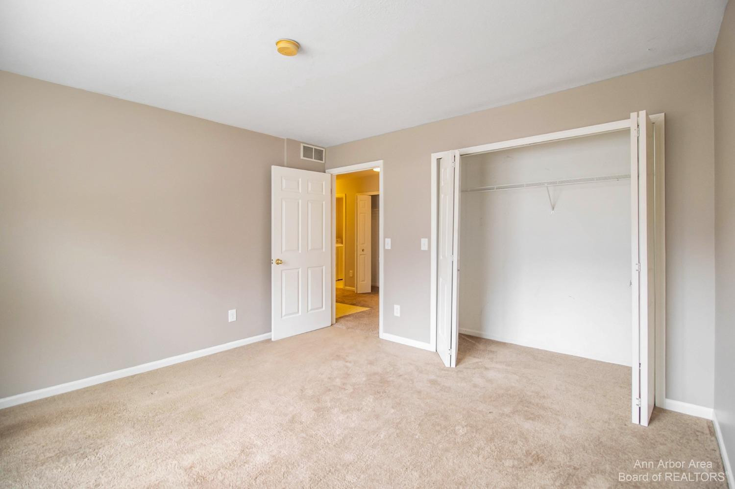 1001 E Duncan Street, 1D
