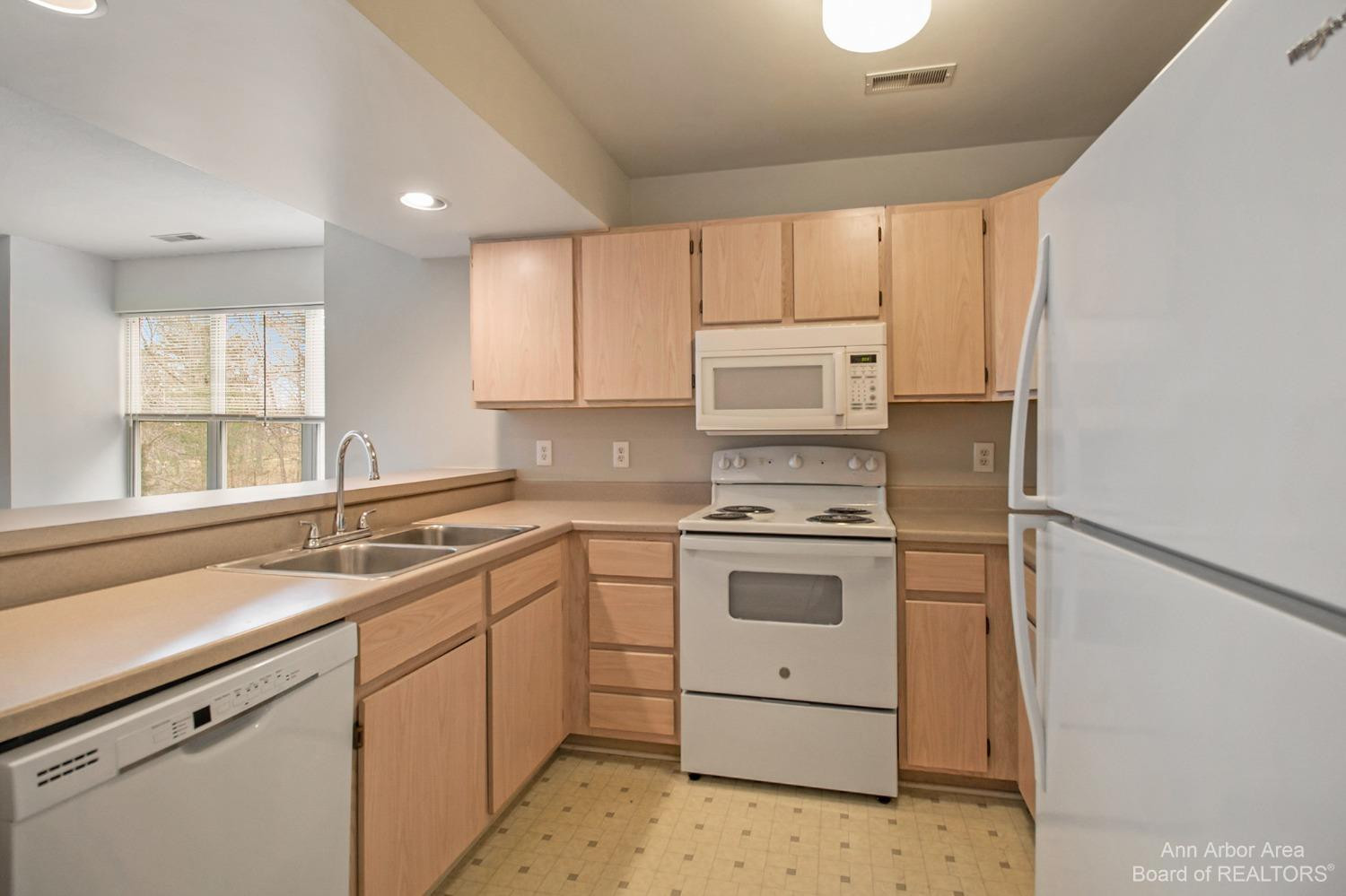 1001 E Duncan Street, 1D