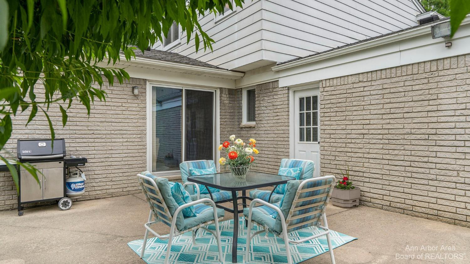 351 Eastlook Drive