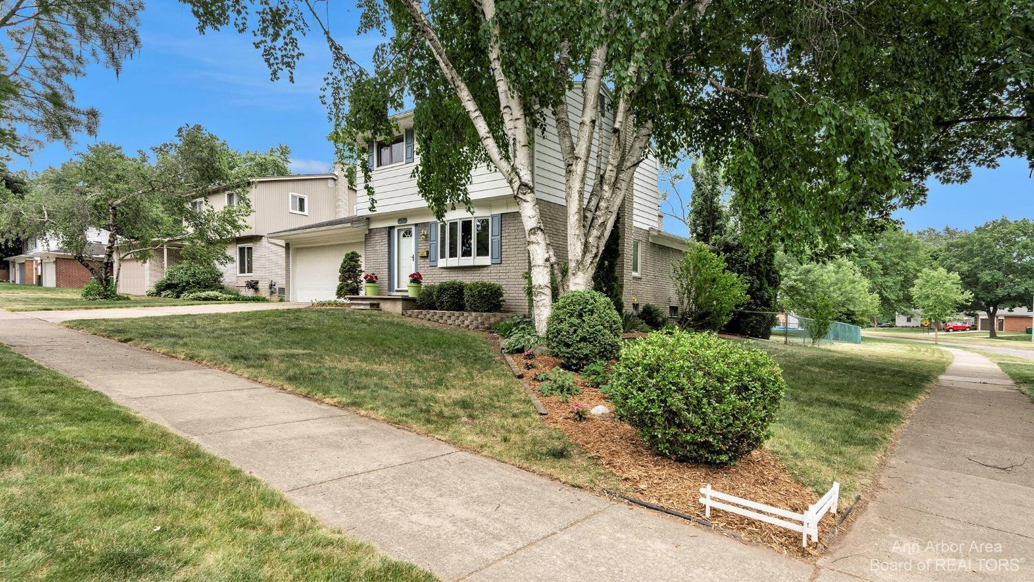 351 Eastlook Drive