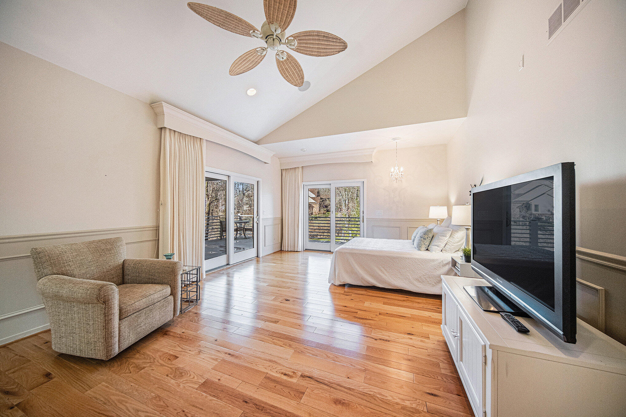 1002 Arboretum Court
