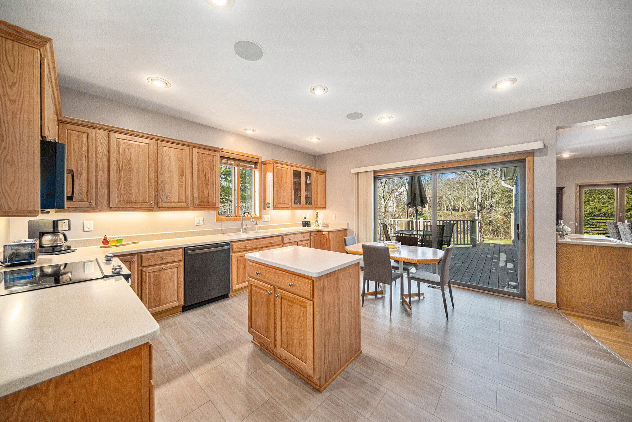 1002 Arboretum Court
