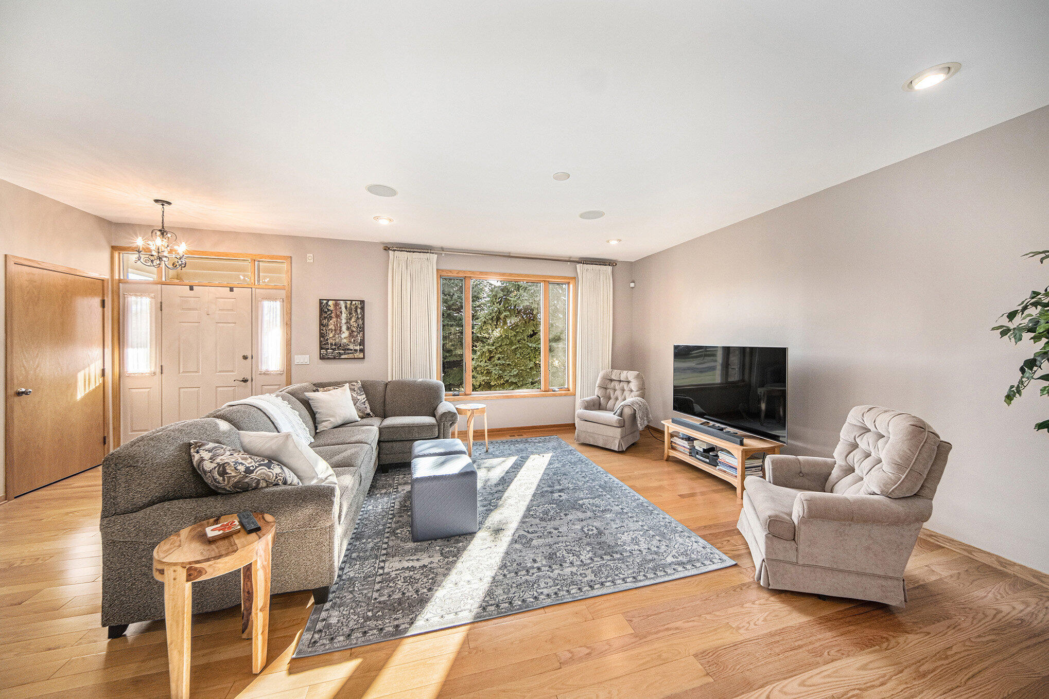 1002 Arboretum Court