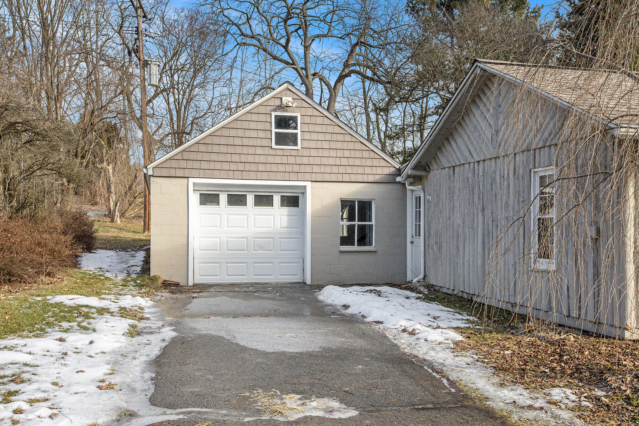 8820 Huron River Drive
