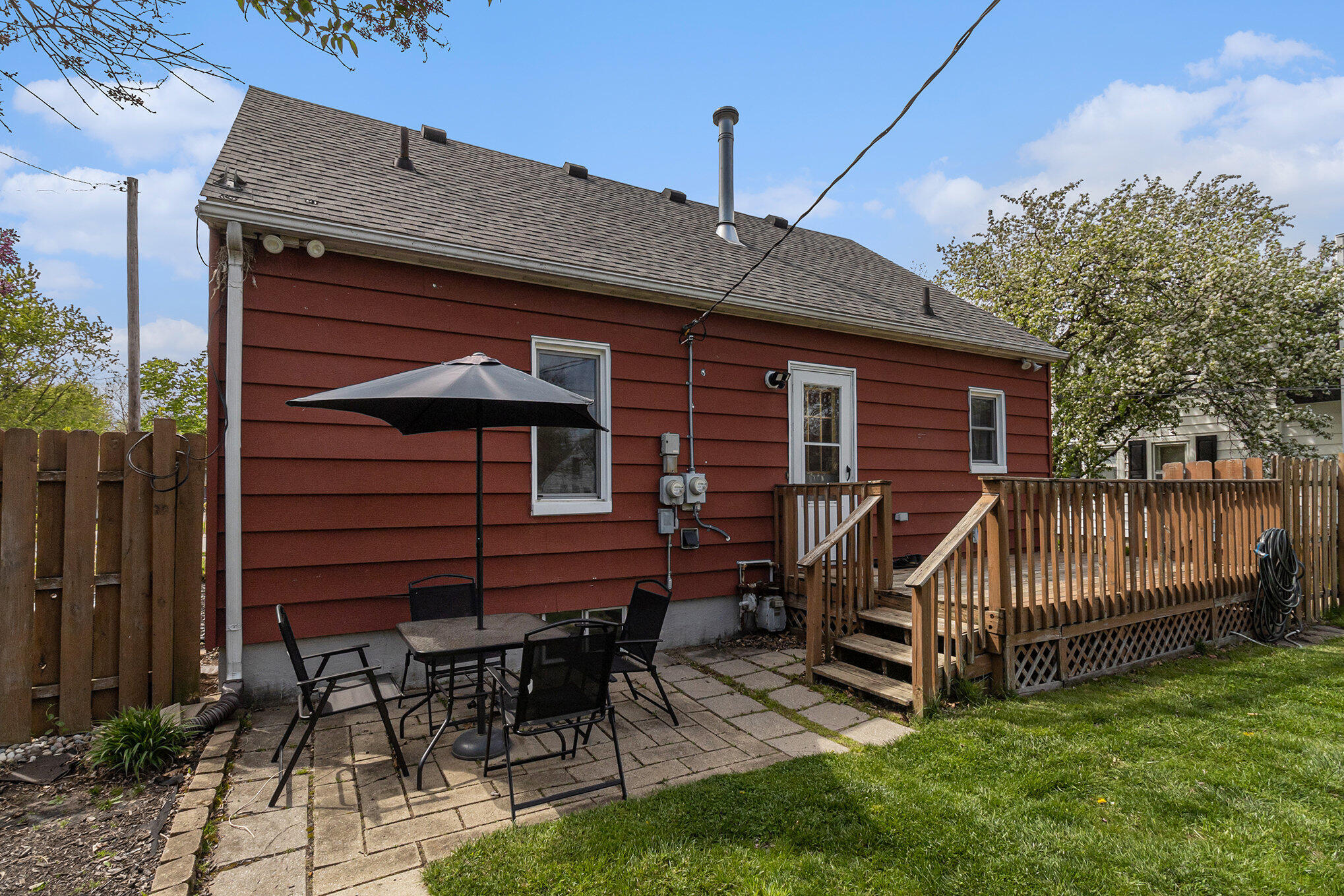 121 Saint Louis Street