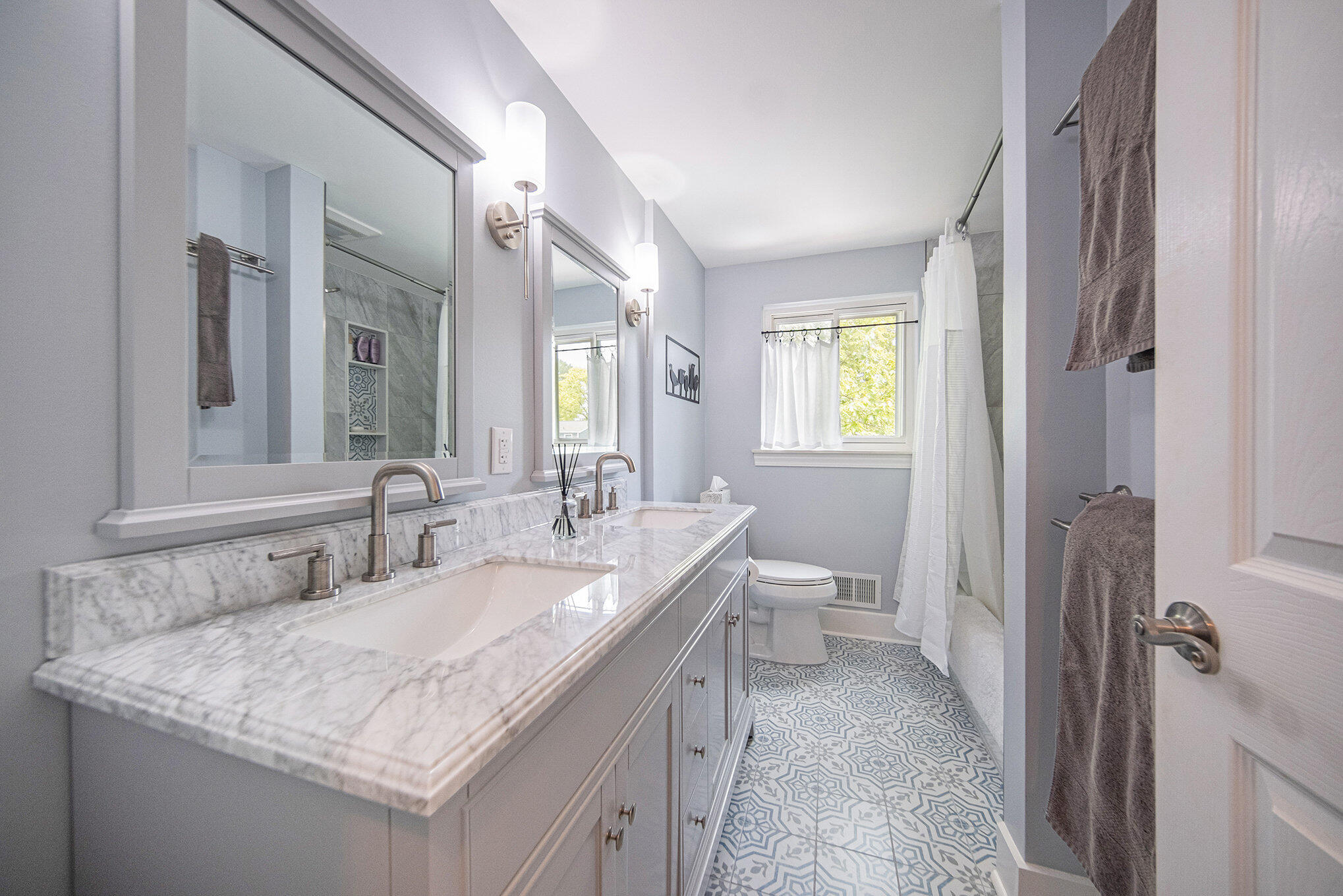 489 Old Creek Court