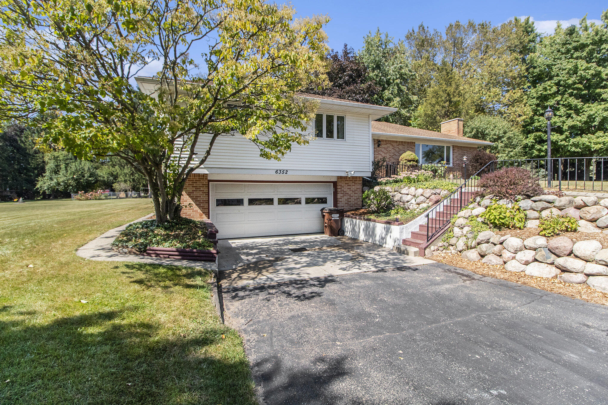 6352 Lodi Lane