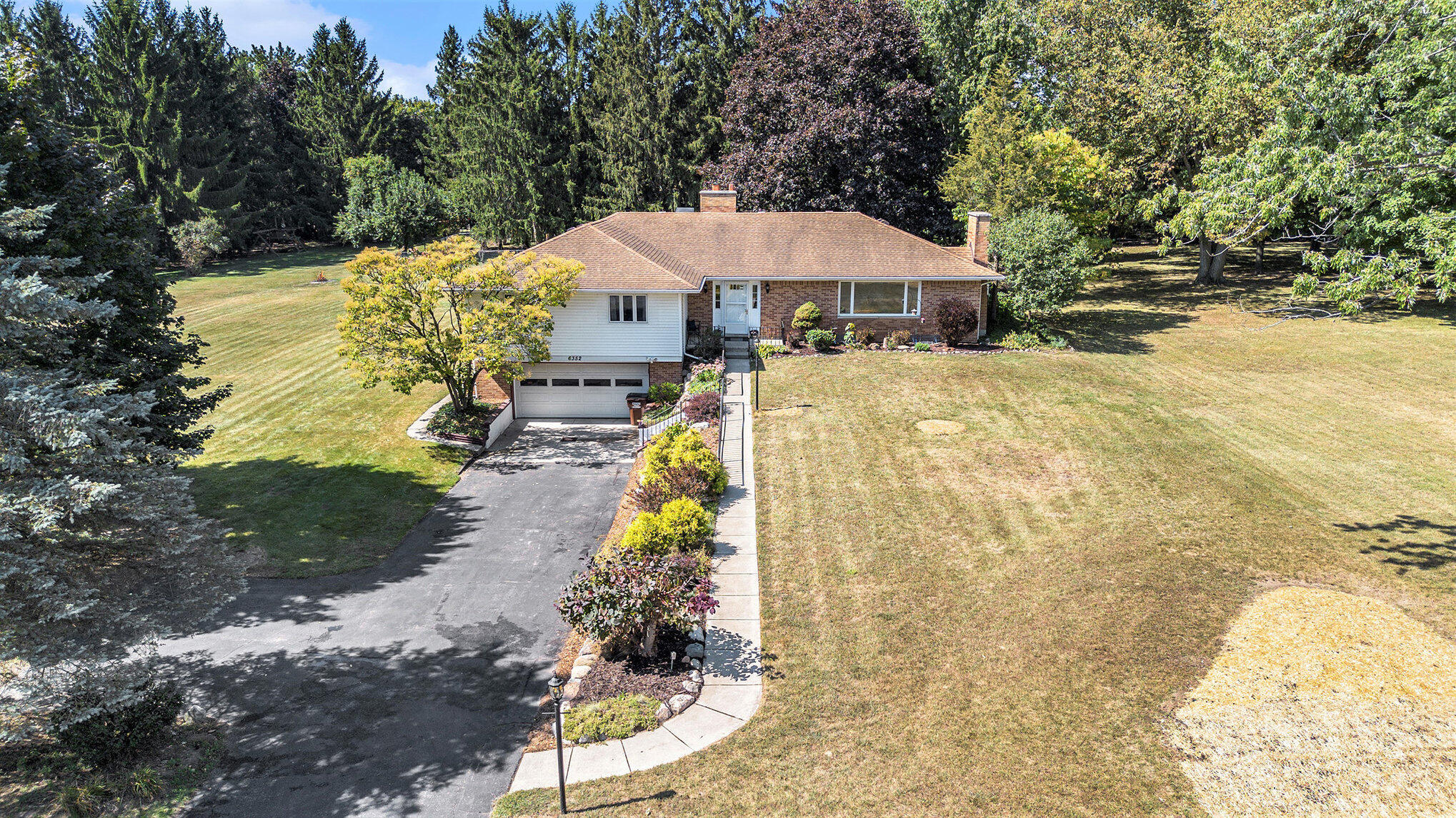 6352 Lodi Lane