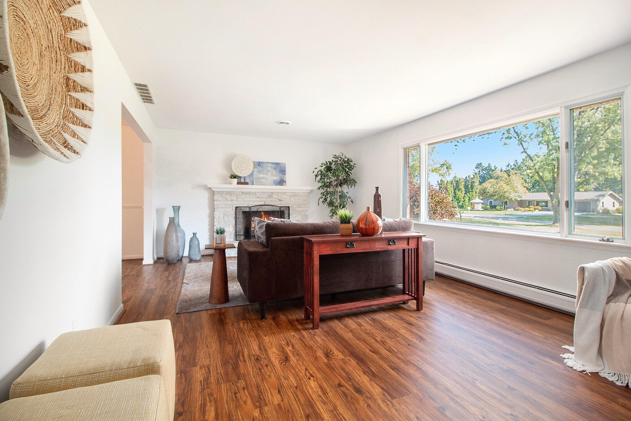 6352 Lodi Lane