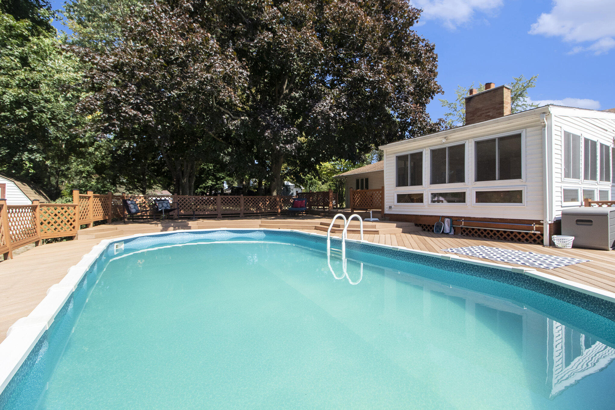6352 Lodi Lane