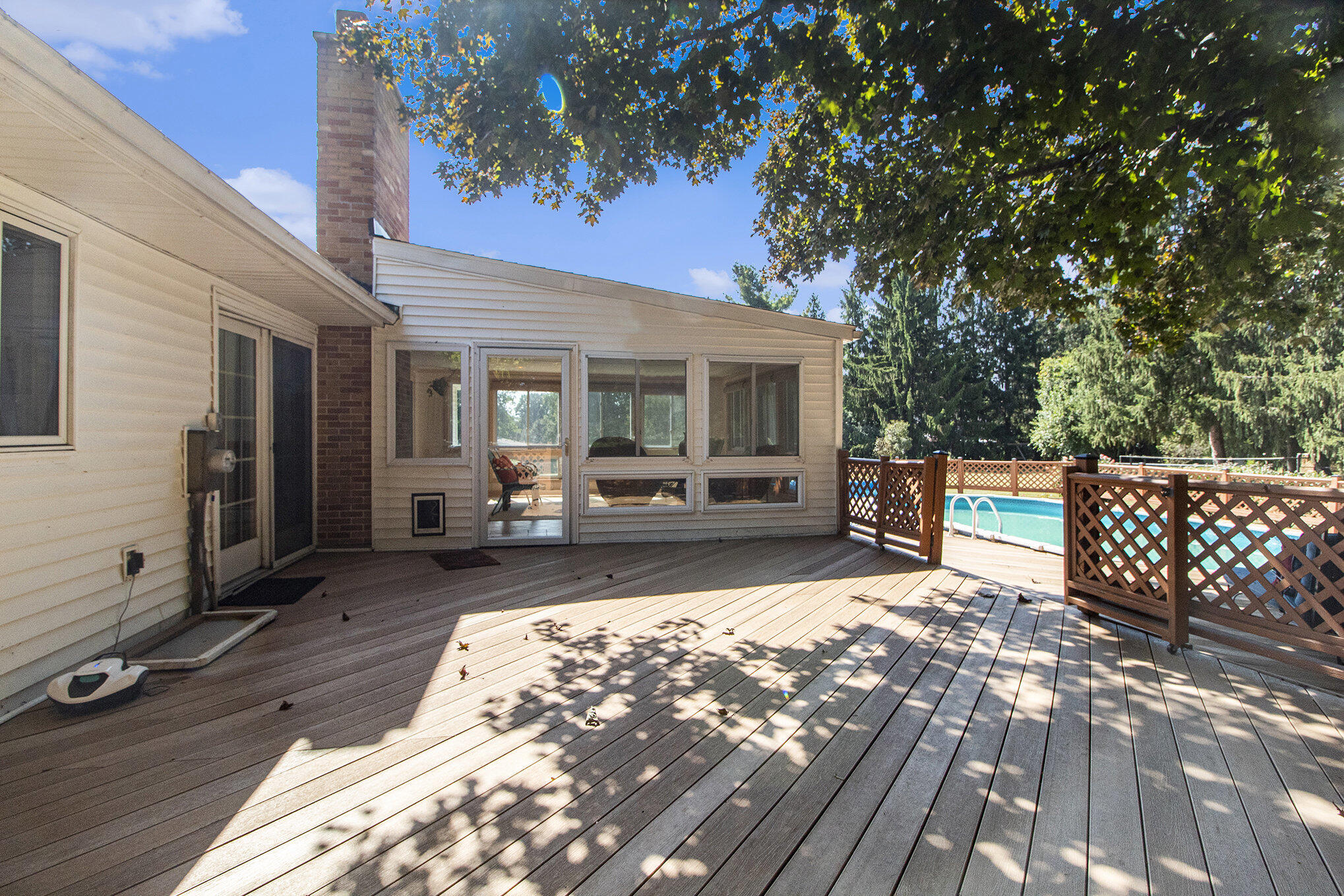 6352 Lodi Lane
