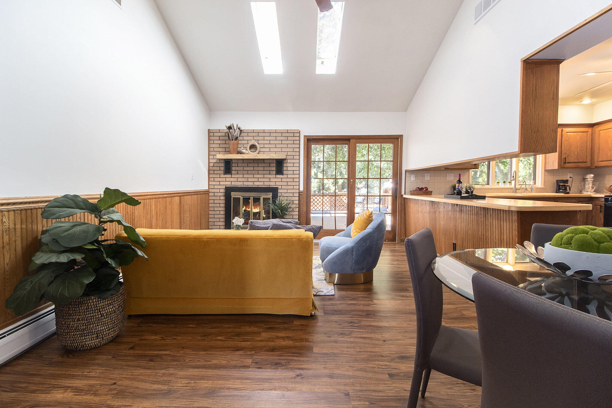 6352 Lodi Lane