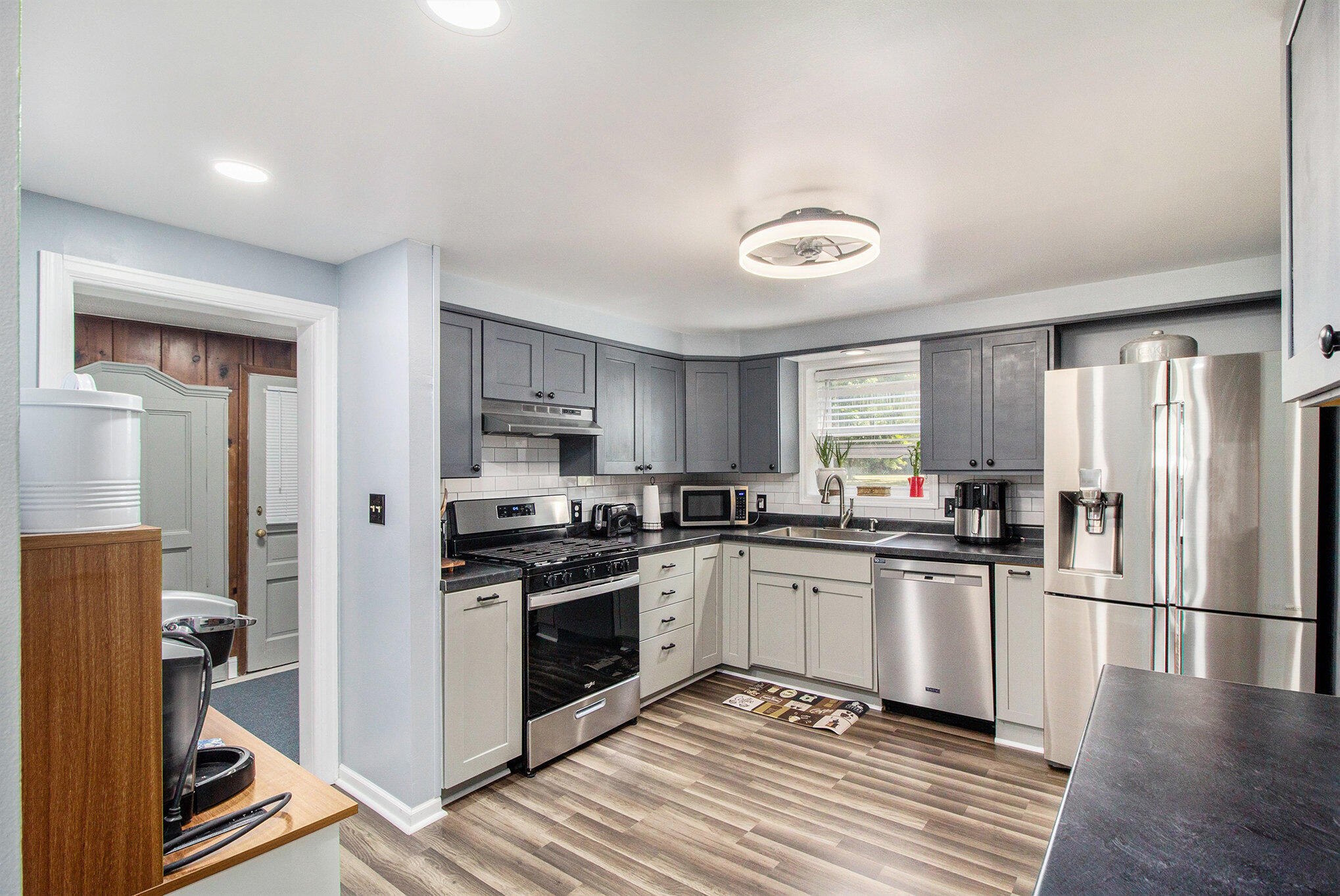 3189 Comboni Way