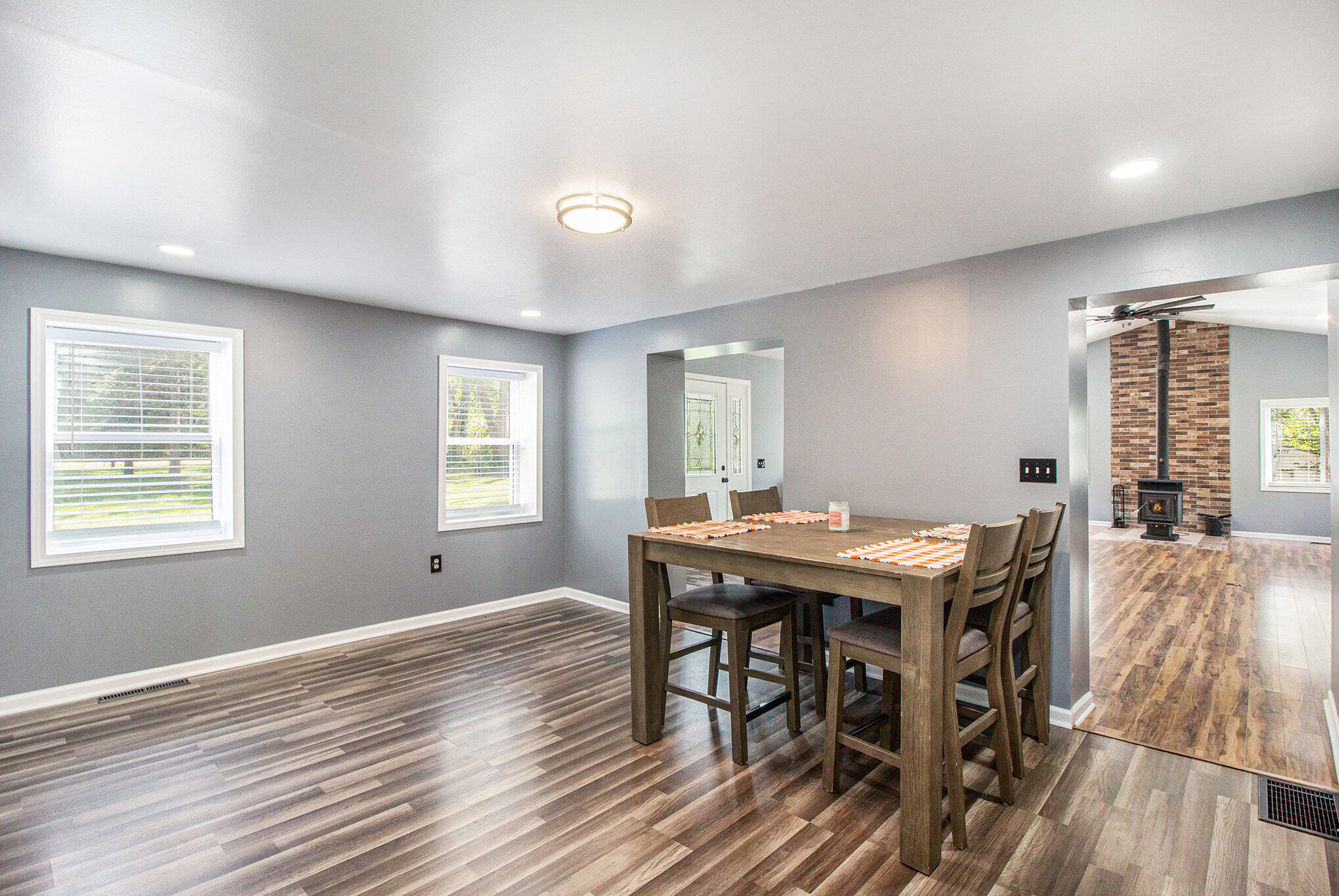 3189 Comboni Way