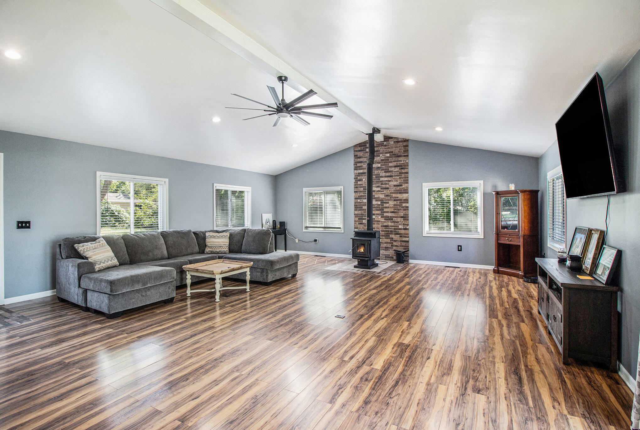 3189 Comboni Way