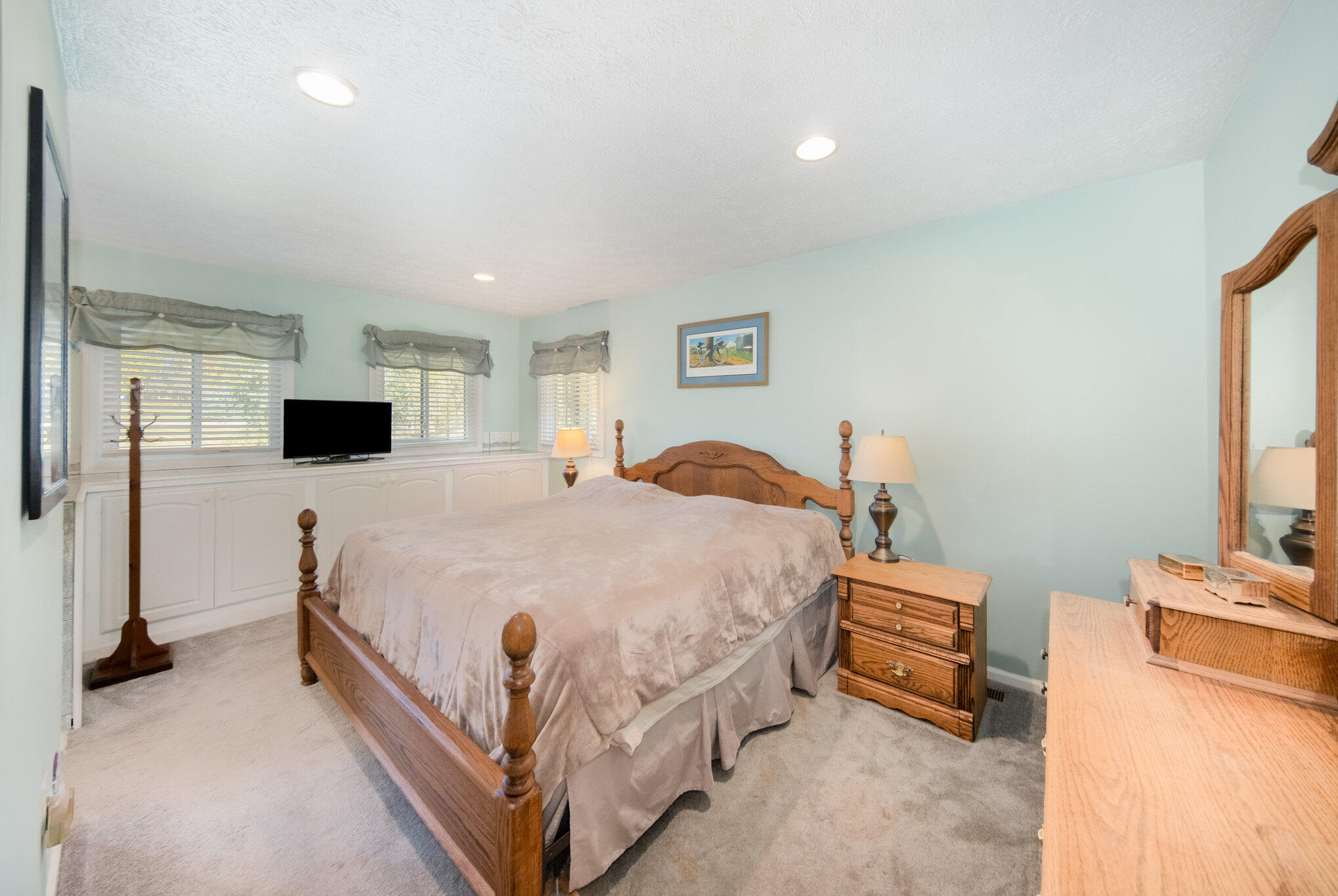 6109 -Waterworks Road