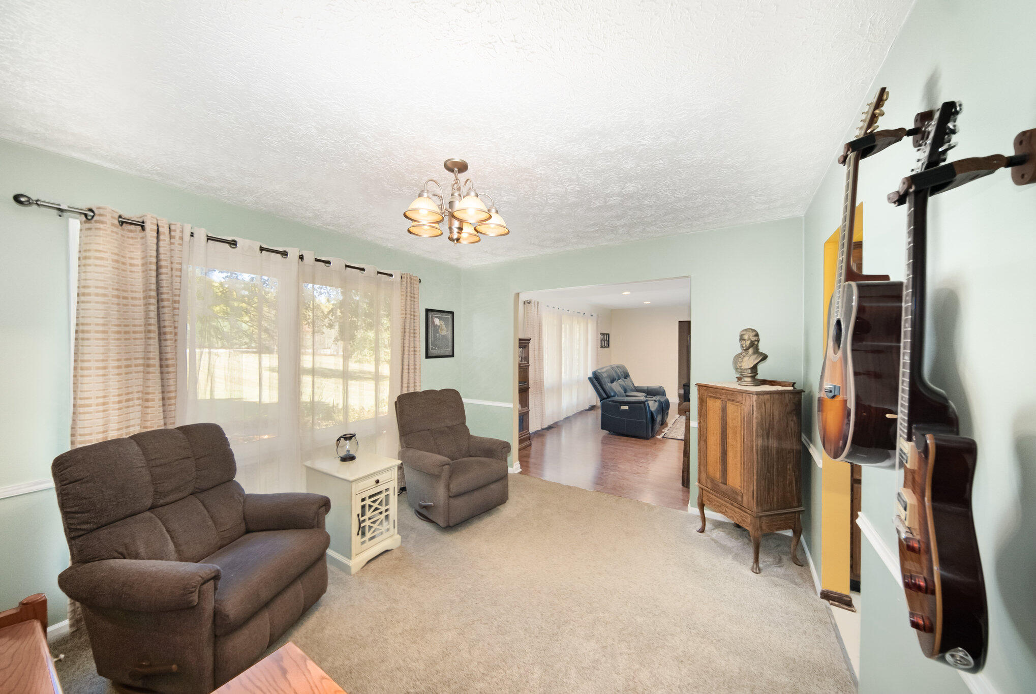 6109 -Waterworks Road