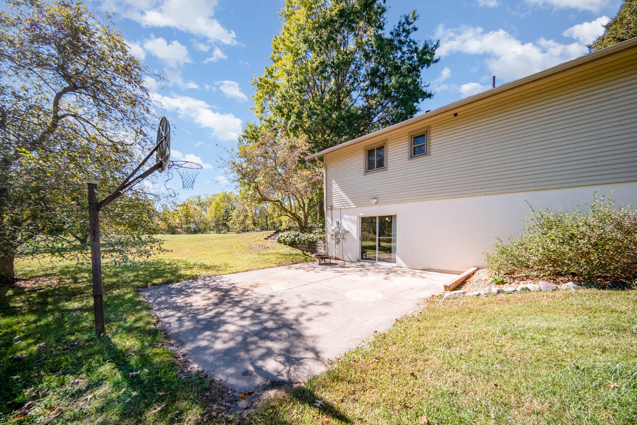 6109 -Waterworks Road