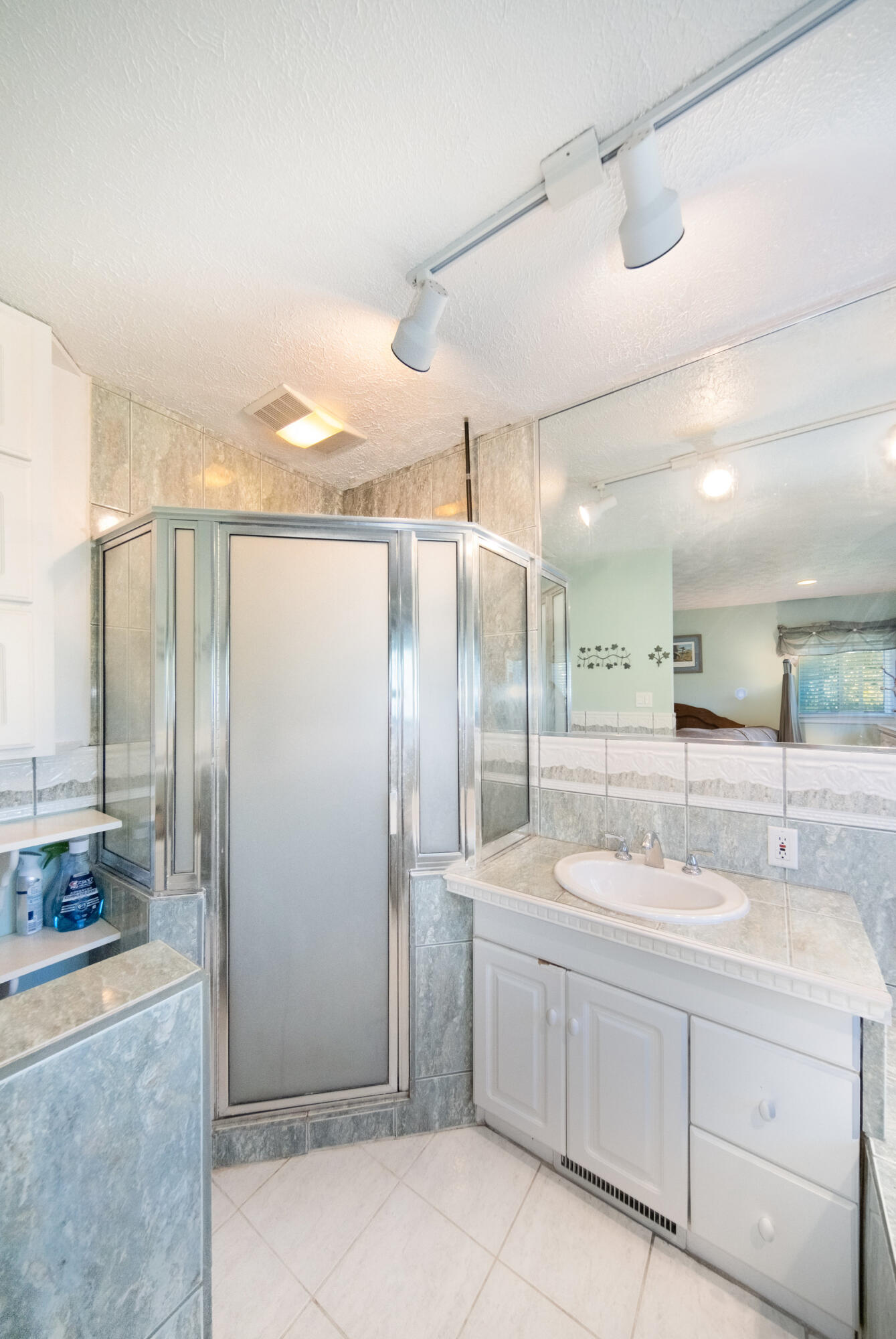 6109 -Waterworks Road