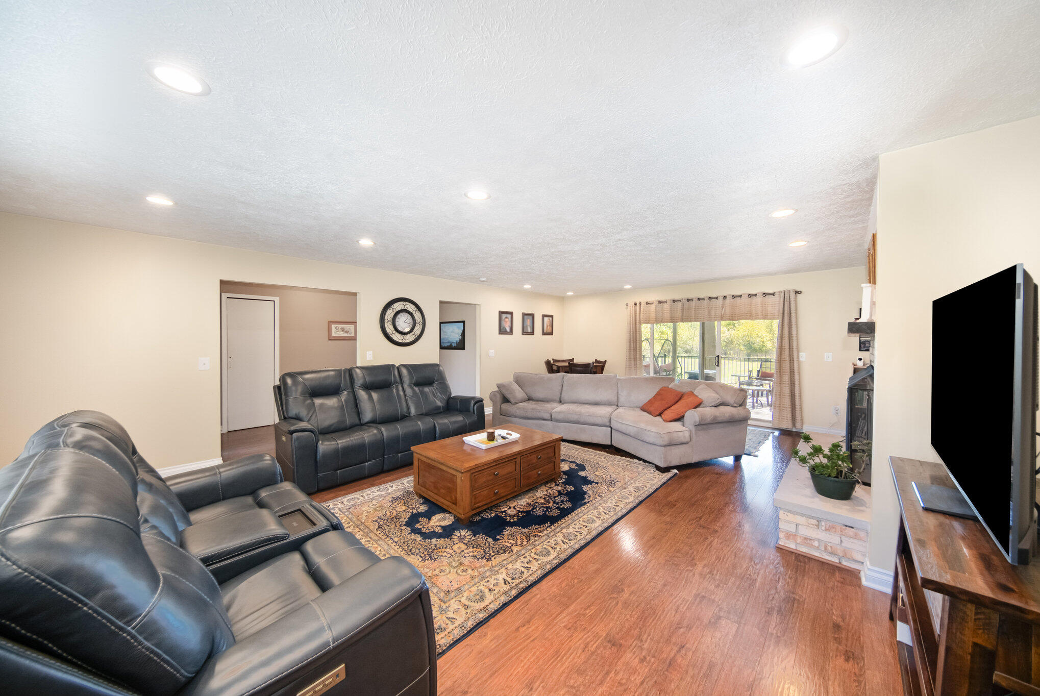 6109 -Waterworks Road