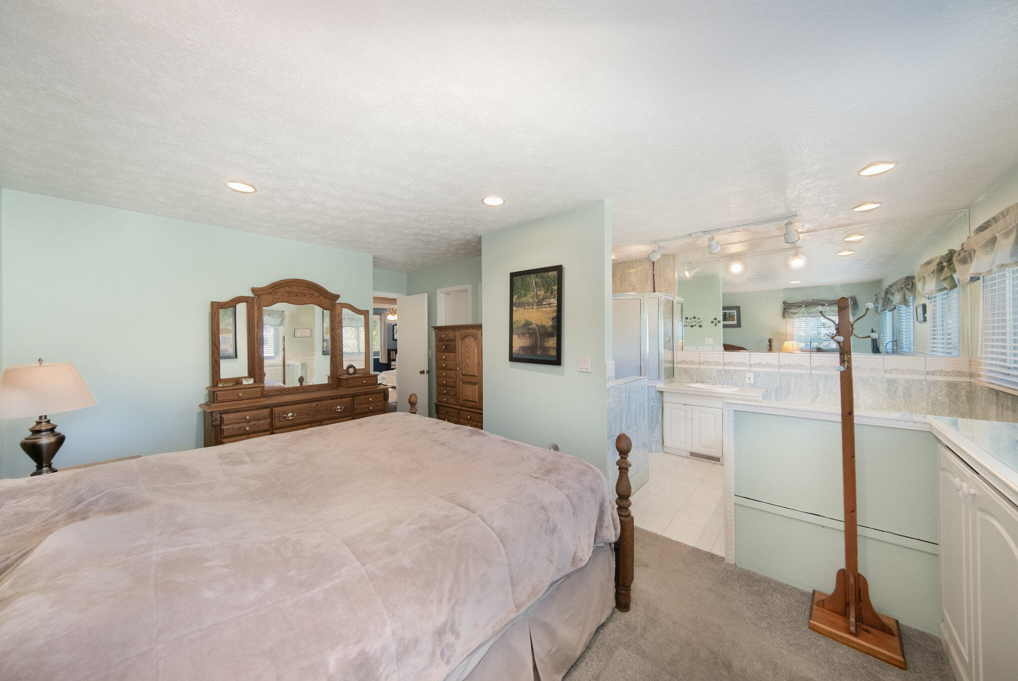 6109 -Waterworks Road