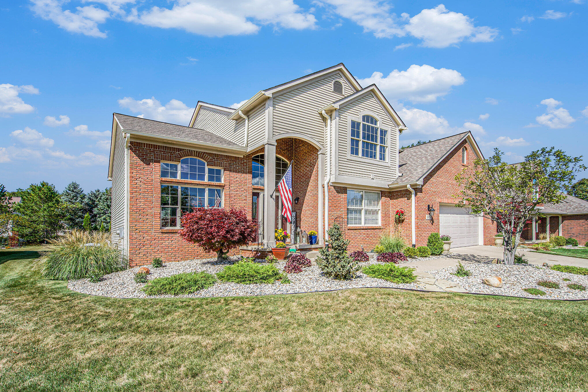 575 Pembroke Drive, Saline