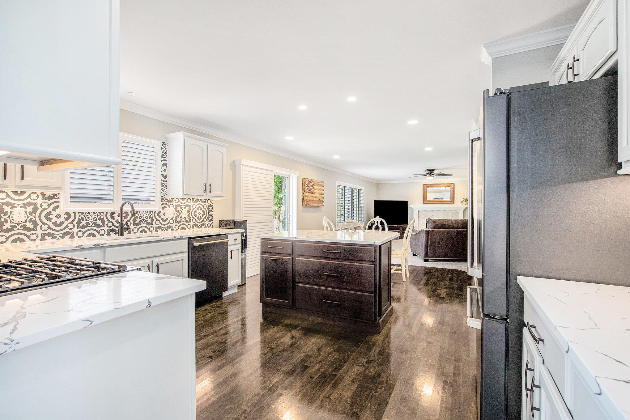 575 Pembroke Drive, Saline