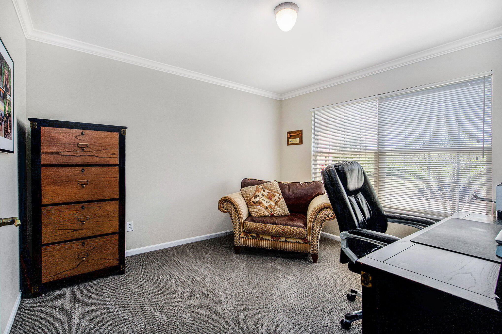 575 Pembroke Drive, Saline